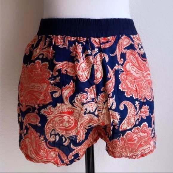 🌹 Blue & Red Paisley Print Loose Fit Shorts 🌹 - Picture 6 of 6